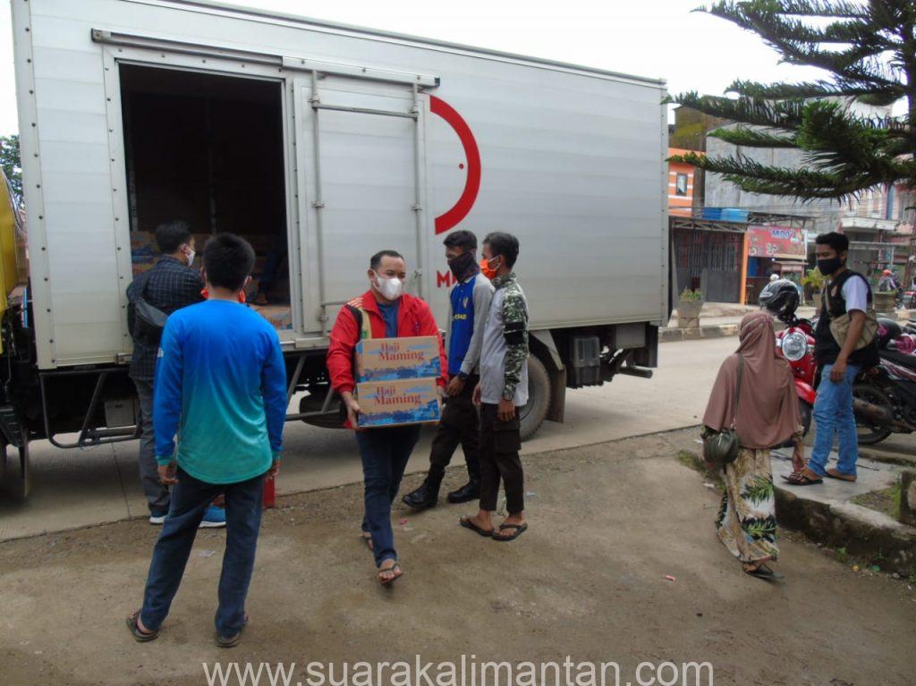 Bakal Cawabup Tanah Bumbu Angkat Logistik Bantuan Korban 