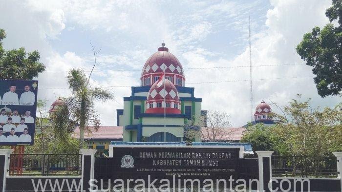 20190924helriansyah-kantor-dprd-kabupaten-tanahbumbu.jpg