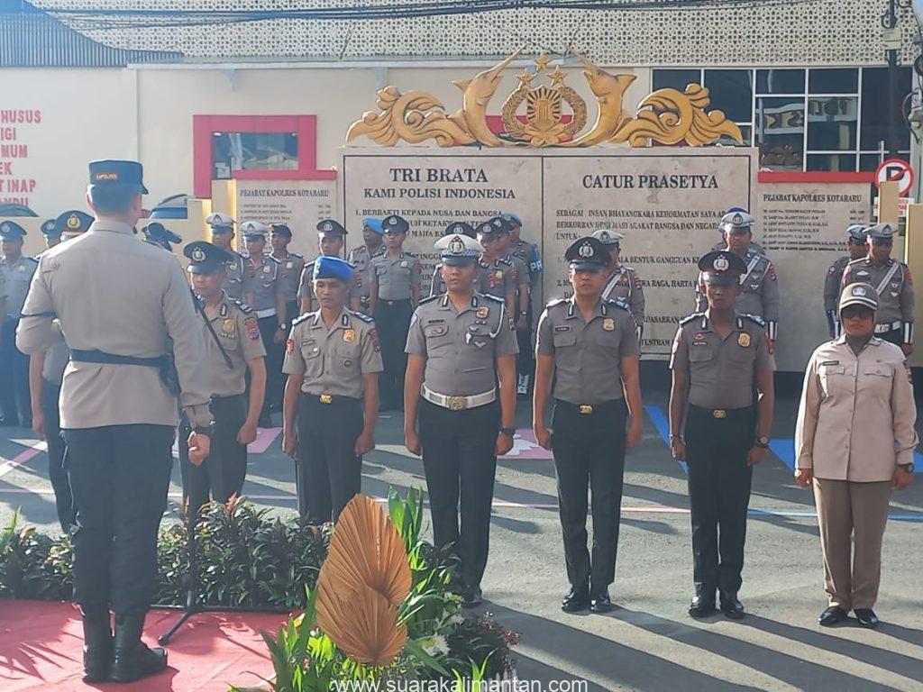 Polres Kotabaru Gelar Upacara Kenaikan Pangkat 24 Personil