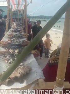 Pemerintah Kabupaten Kotabaru Gelar Festival Teluk Tamiang 2024, Bakar Ikan 1 Ton Sepanjang Pantai