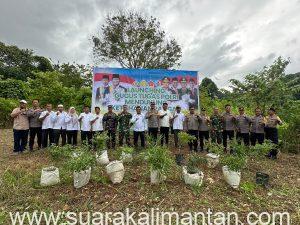 Asisten ll Bidang Pemerintahan dan Kesra Kotabaru H.Minggu Basuki Hadiri Launching Gugus Tugas Polri